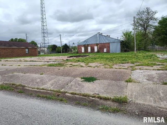 $12,500 | 235 Main Street, Mound City, IL 62963