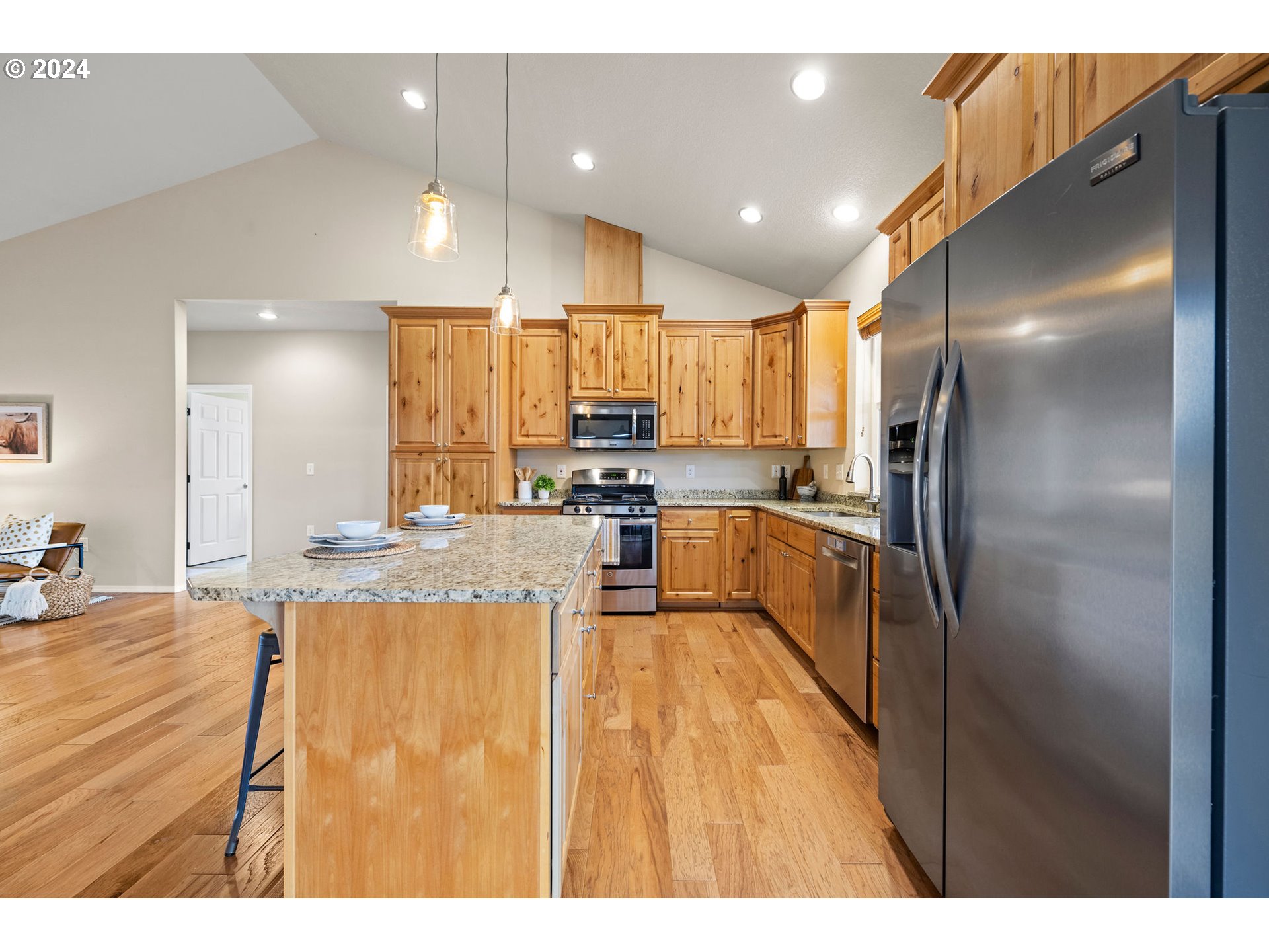 92560 Pilots Road Astoria, OR 97103 - Photo 5 of 29 Kitchen