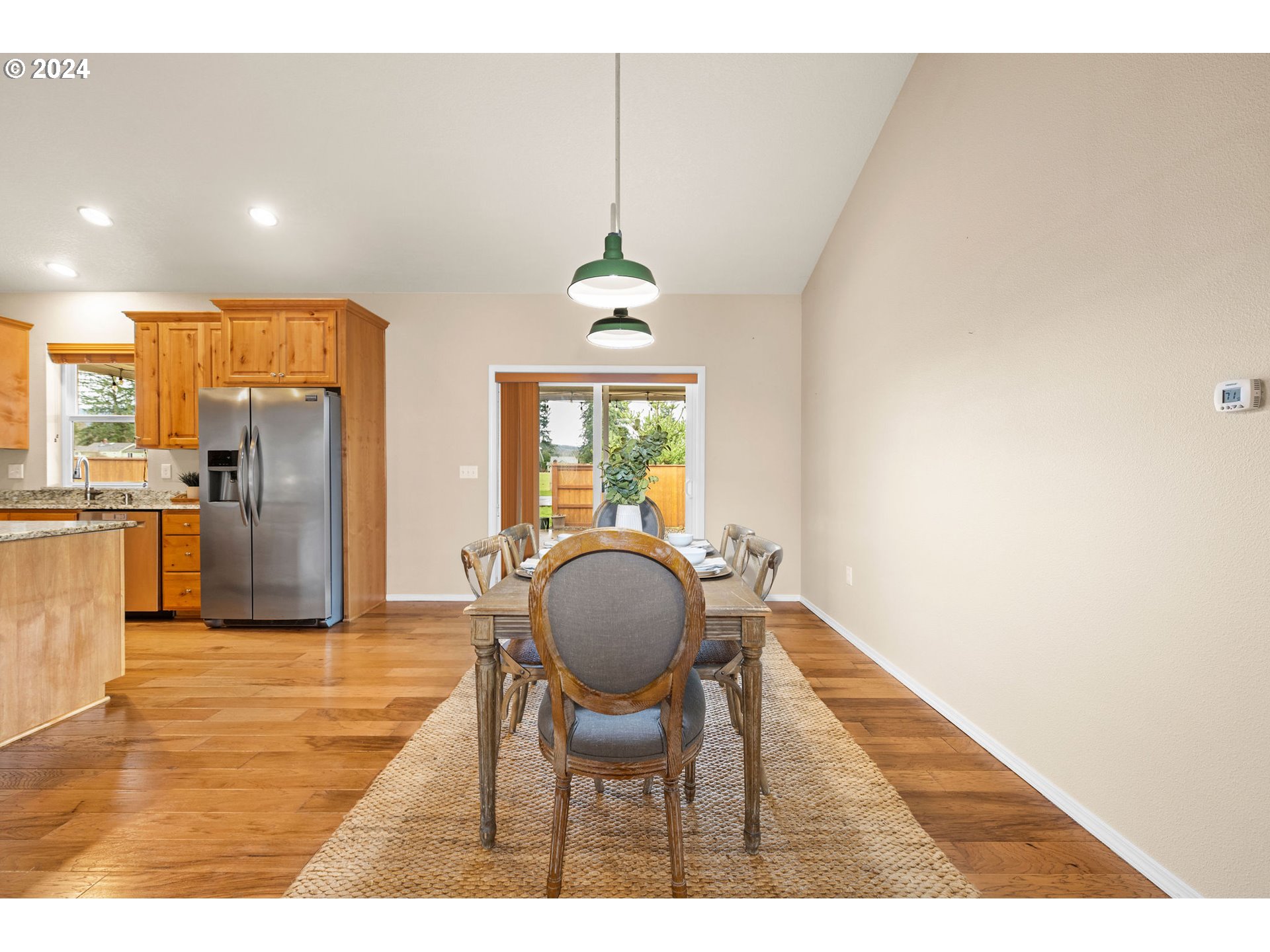 92560 Pilots Road Astoria, OR 97103 - Photo 8 of 29 Dining Area