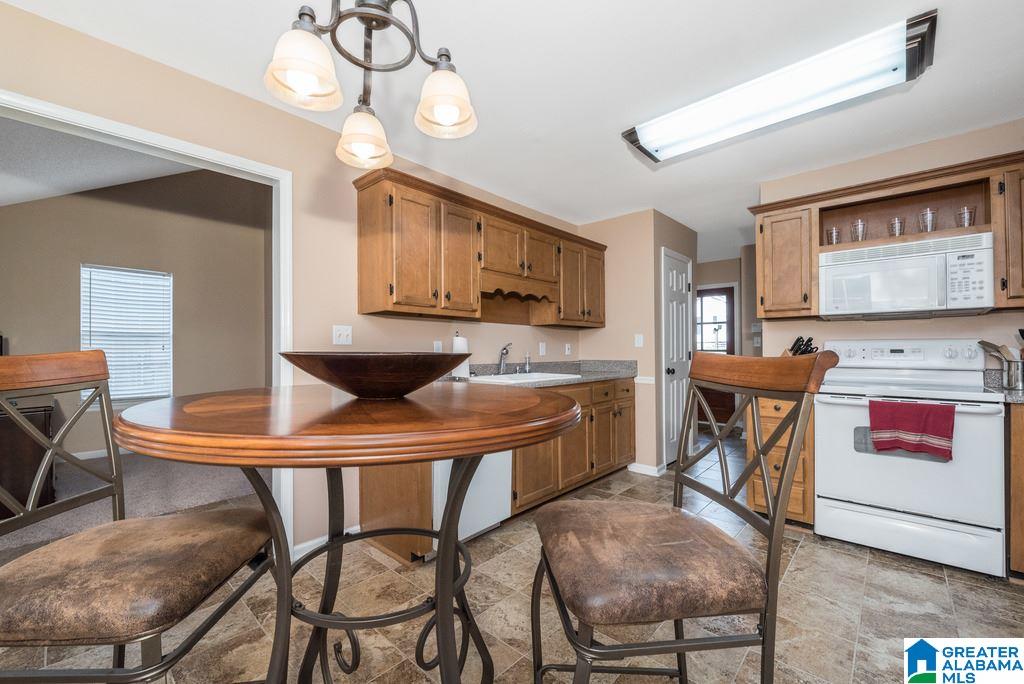 205 Park Pl Way Alabaster, AL 35007 - Photo 10 of 25