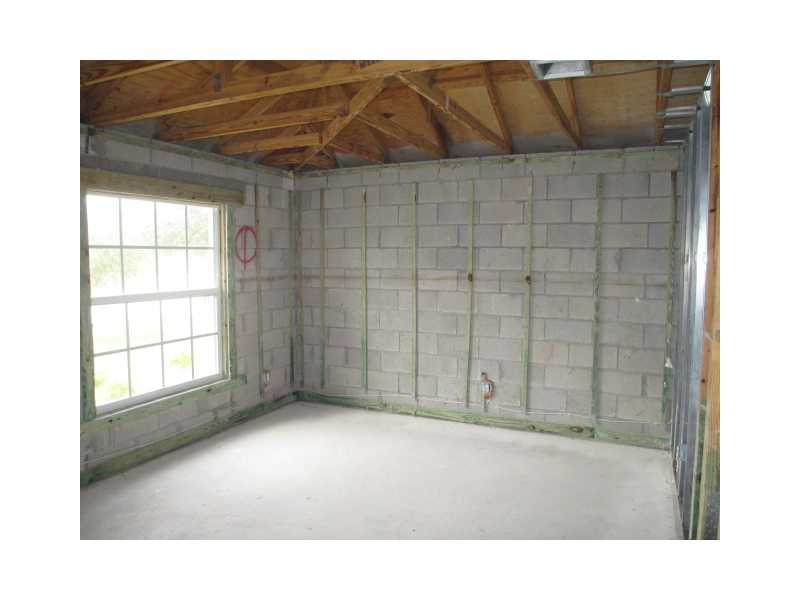 178 Spring Valley Avenue Sebastian, FL 32958 - Photo 3 of 9 Gallery Image 3
