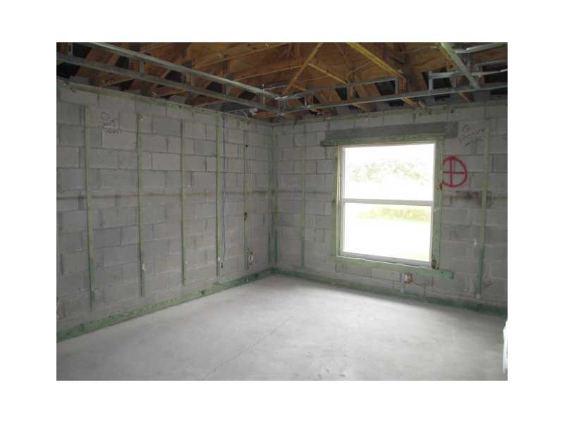 178 Spring Valley Avenue Sebastian, FL 32958 - Photo 8 of 9 Gallery Image 8