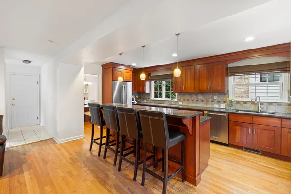 $1,399,000 | 526 Isabella Street, Wilmette, IL 60091