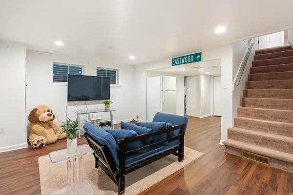 $1,399,000 | 526 Isabella Street, Wilmette, IL 60091