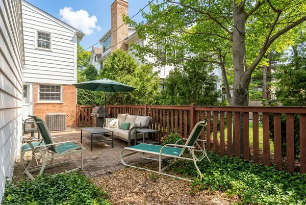 $1,399,000 | 526 Isabella Street, Wilmette, IL 60091