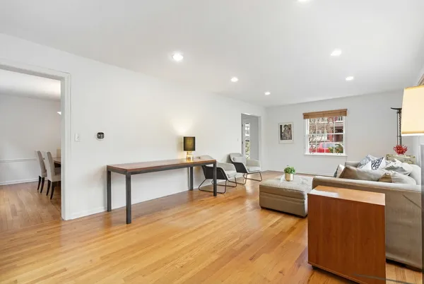 $1,399,000 | 526 Isabella Street, Wilmette, IL 60091