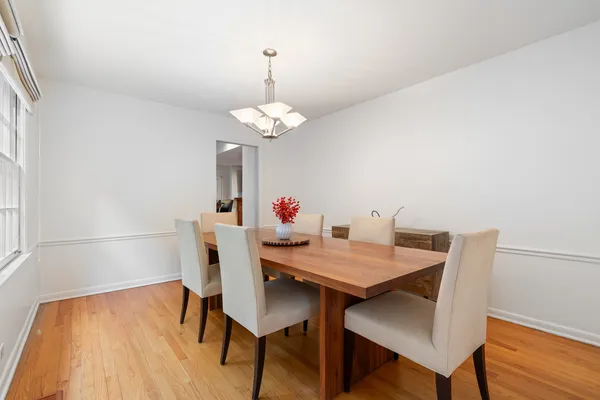 $1,399,000 | 526 Isabella Street, Wilmette, IL 60091