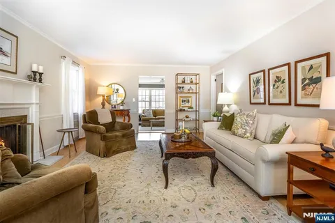$799,000 | 1 Kingwood Drive, Little Falls, NJ 07424