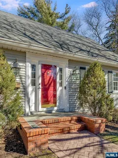 $799,000 | 1 Kingwood Drive, Little Falls, NJ 07424