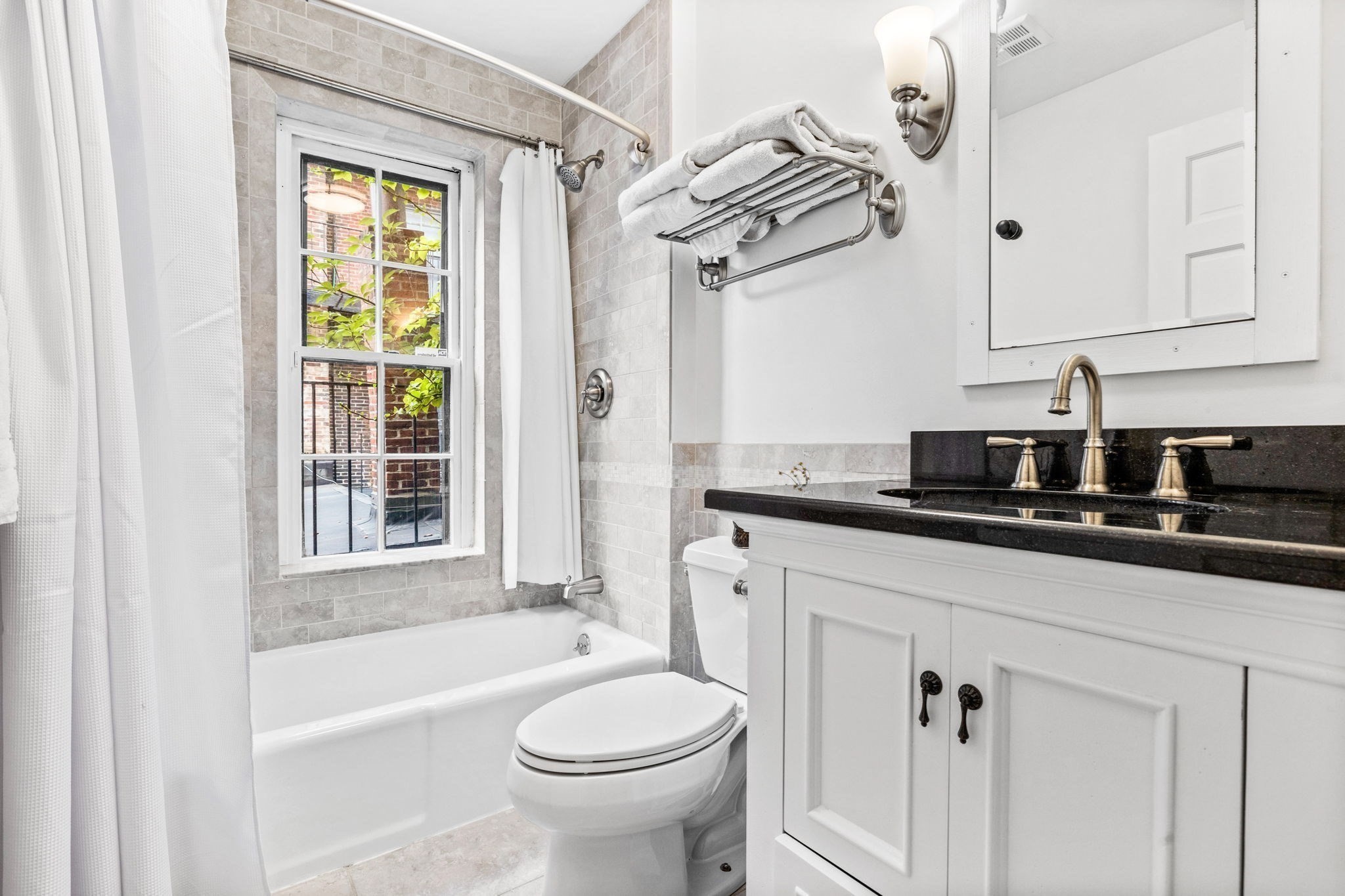 65 Pinckney Street, Unit 2 Boston, MA 02114 - Photo 11 of 11 Gallery Image 11