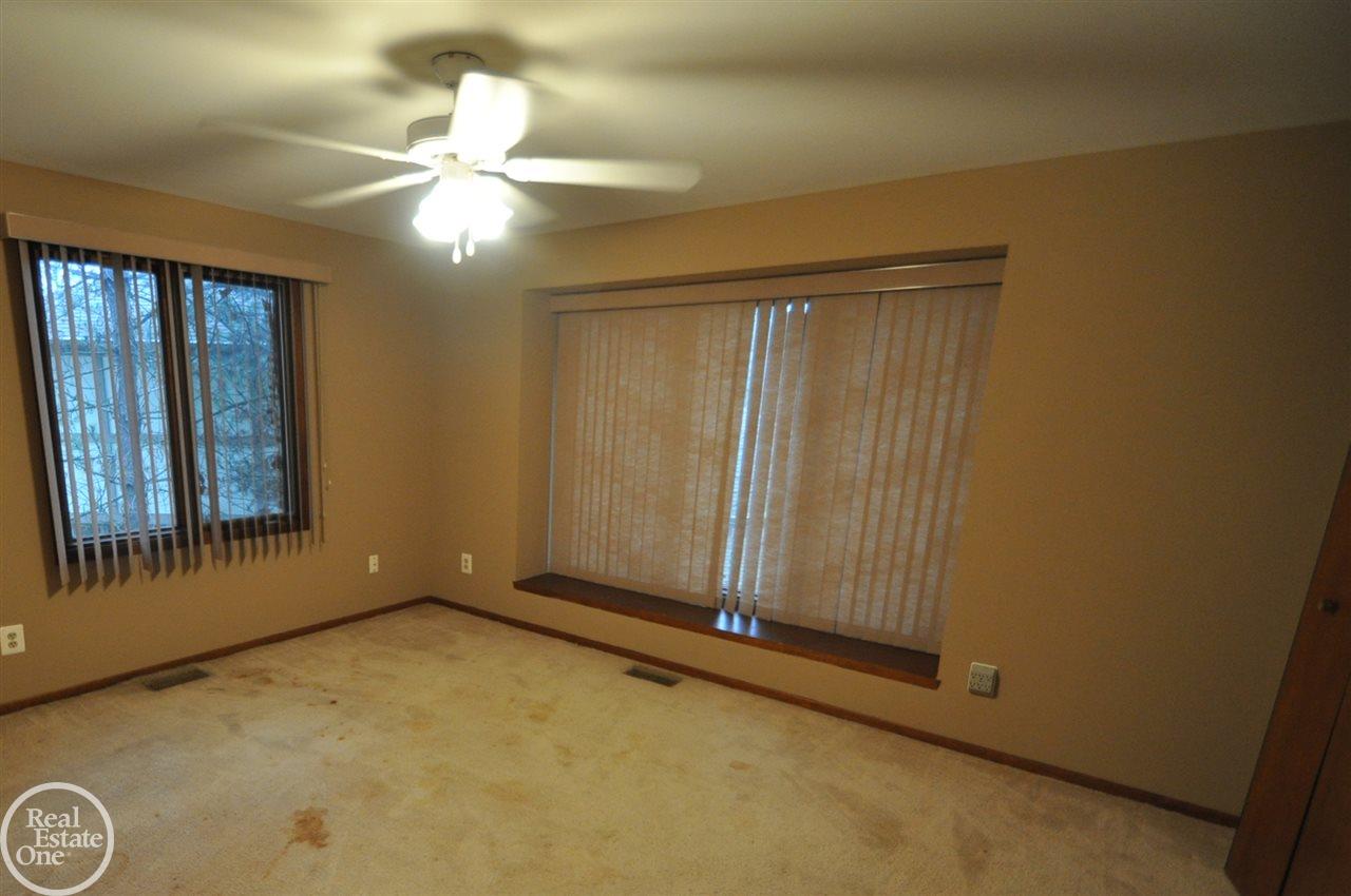 2509 Munster Road Rochester Hills, MI 48309 - Photo 24 of 31