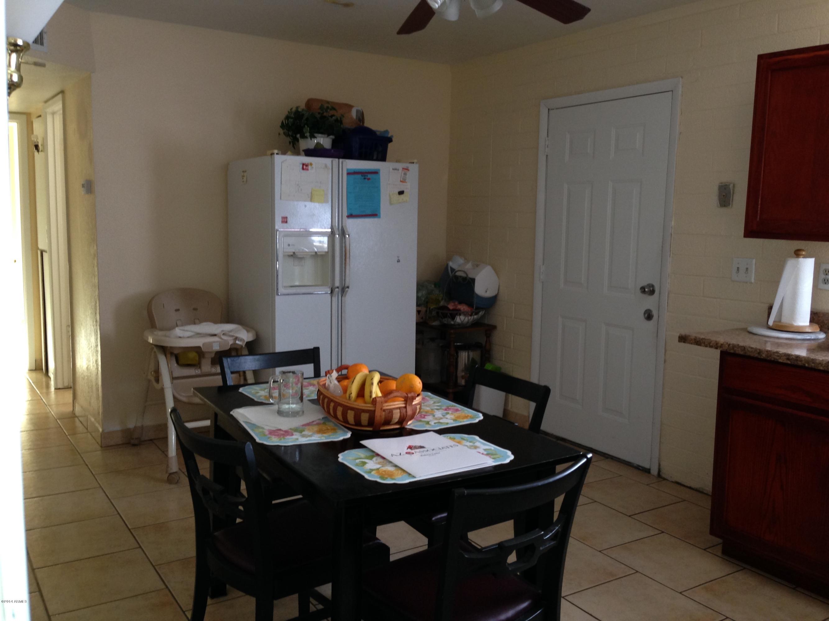 1737 West Carter Road Phoenix, AZ 85041 - Photo 4 of 15 IMG_1562