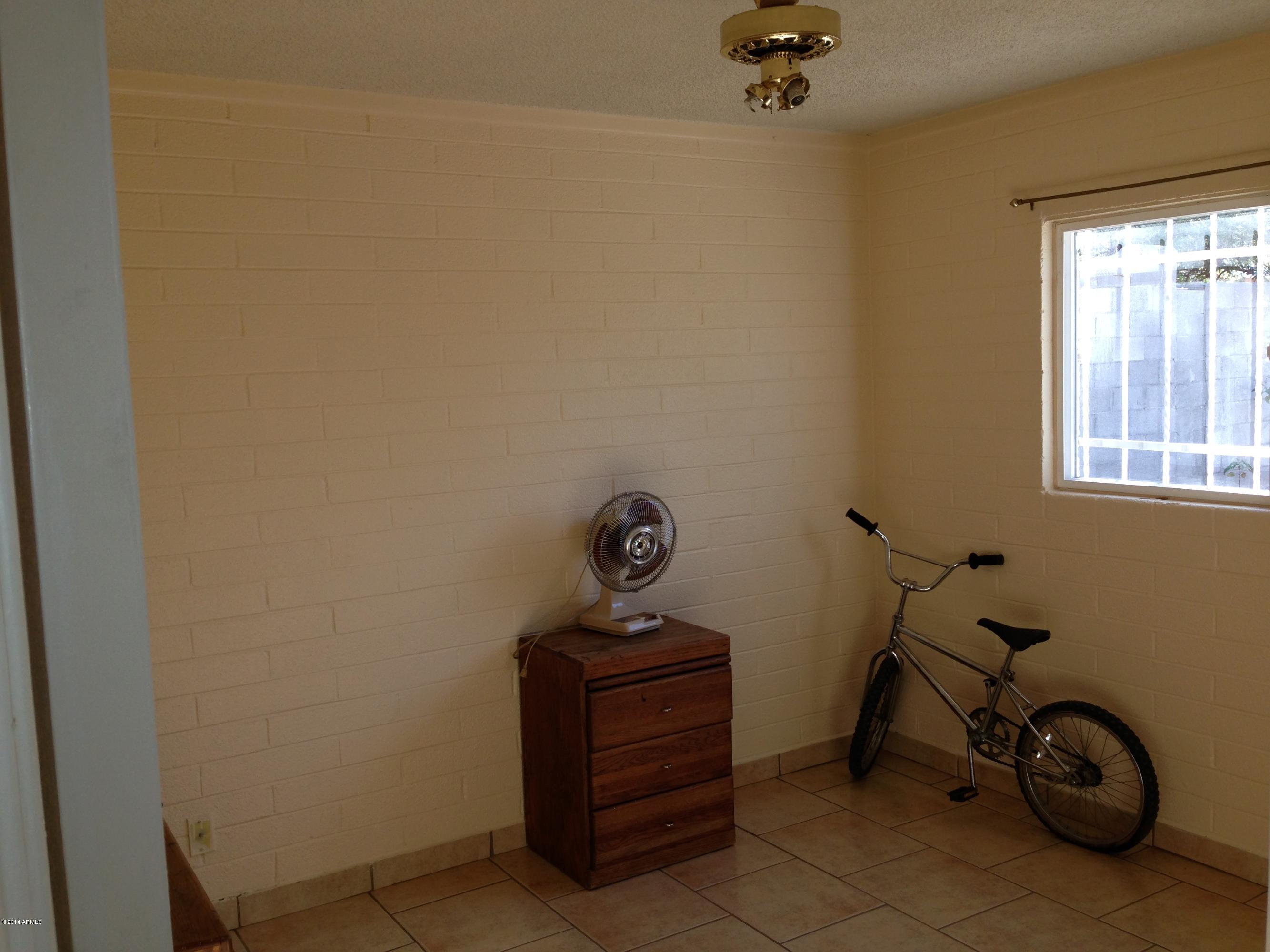 1737 West Carter Road Phoenix, AZ 85041 - Photo 8 of 15 IMG_1566