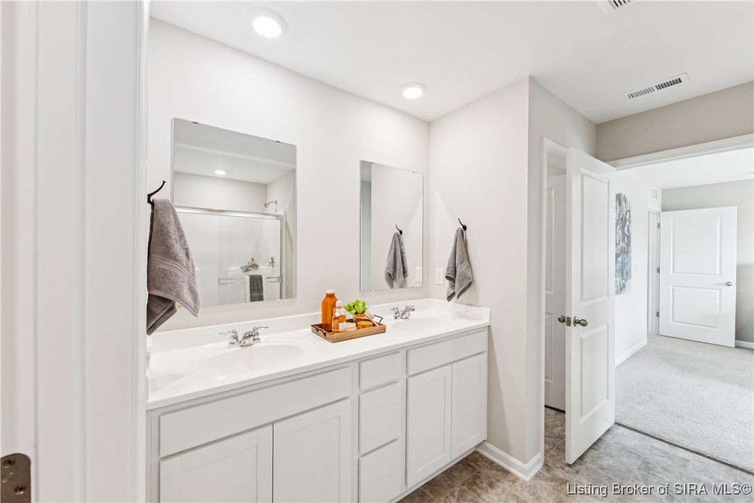 2014 Derby Way Memphis, IN 47143 - Photo 15 of 25