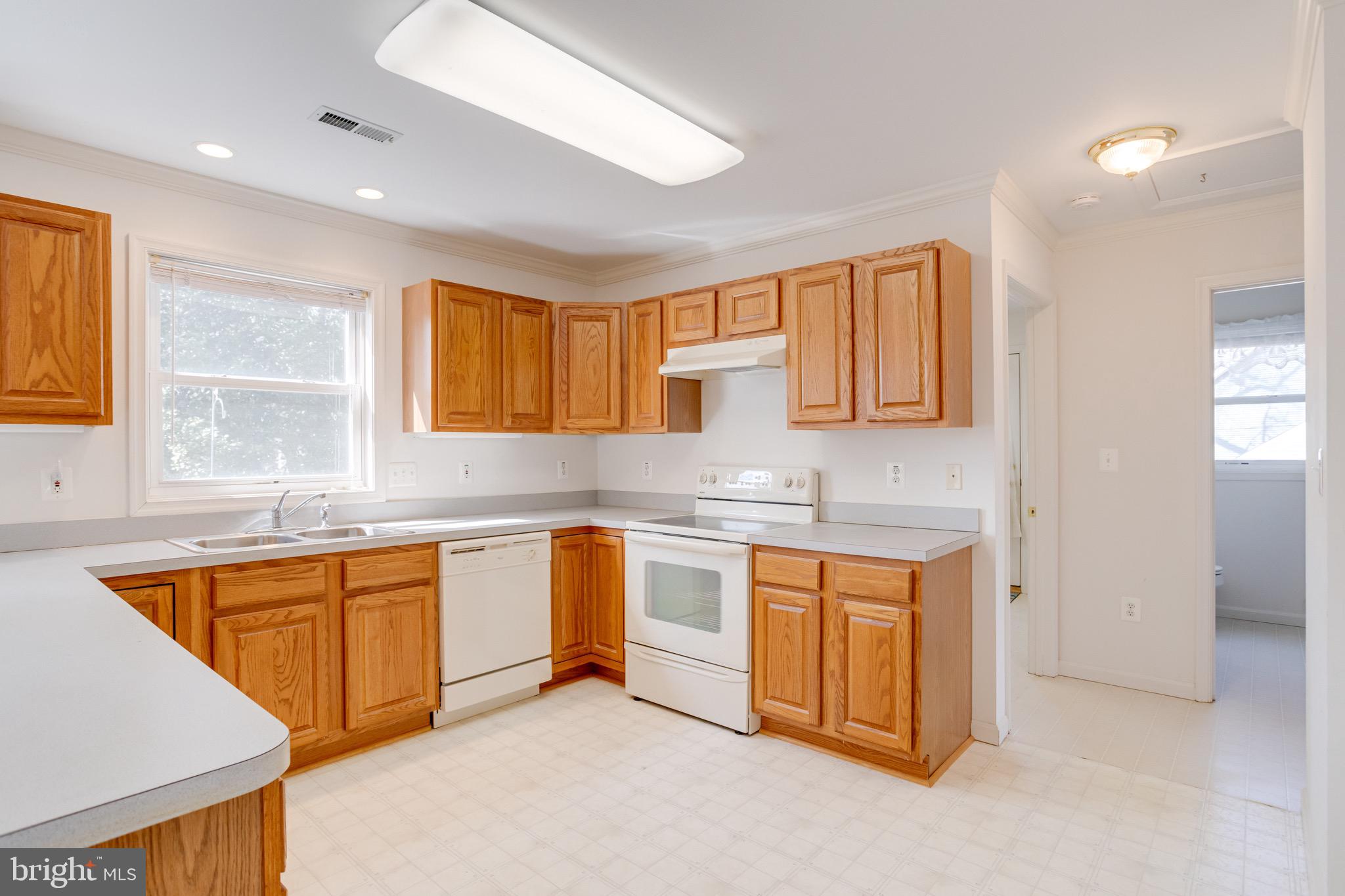 733 Seneca Garden Road Middle River, MD 21220 - Photo 15 of 64