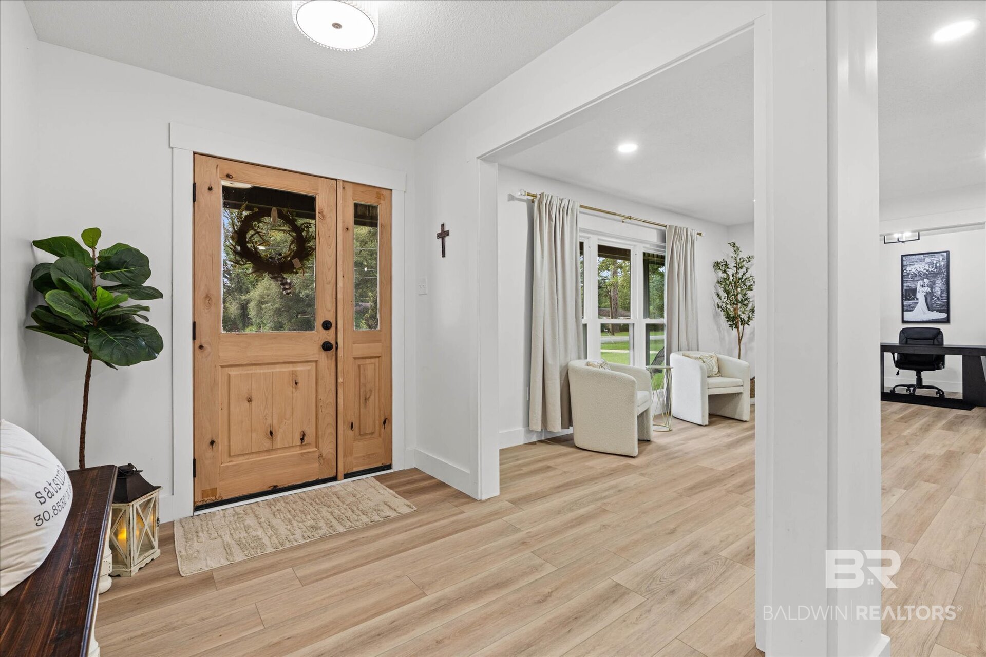 5404 Scanlan Way West Satsuma, AL 36572 - Photo 4 of 20 Foyer