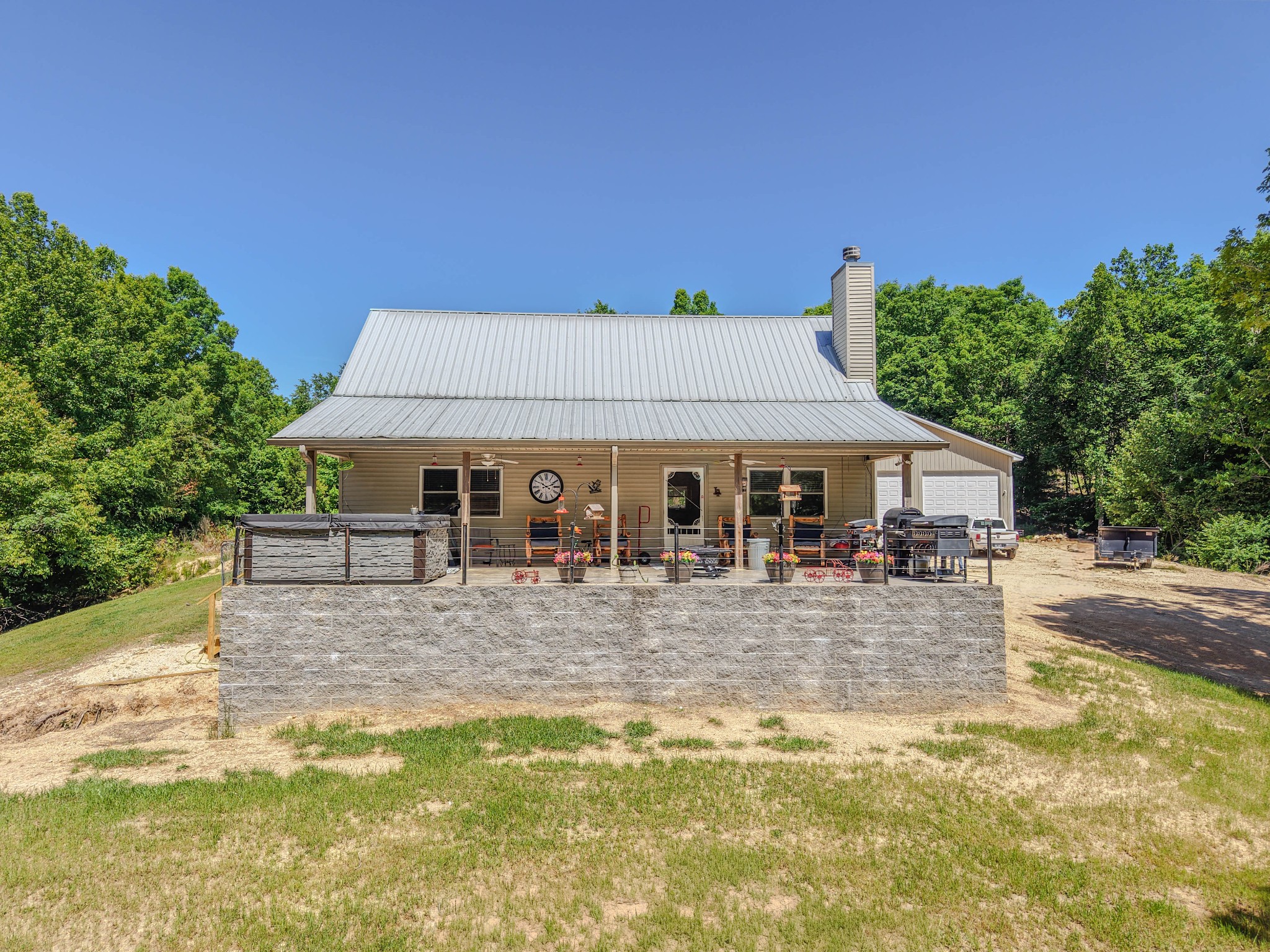 1211 Bundrant Branch Road Waynesboro, TN 38485 - Photo 73 of 74 a front view of a house with yard and green space