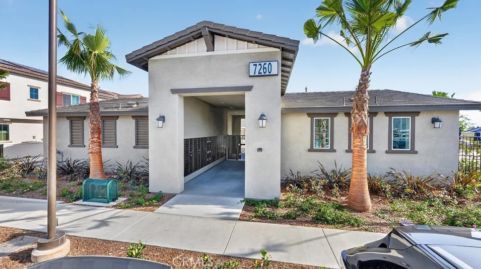 19253 Monticello Grv Way Riverside, CA 92507 - Photo 14 of 16 Highgrove Town Center Amenities