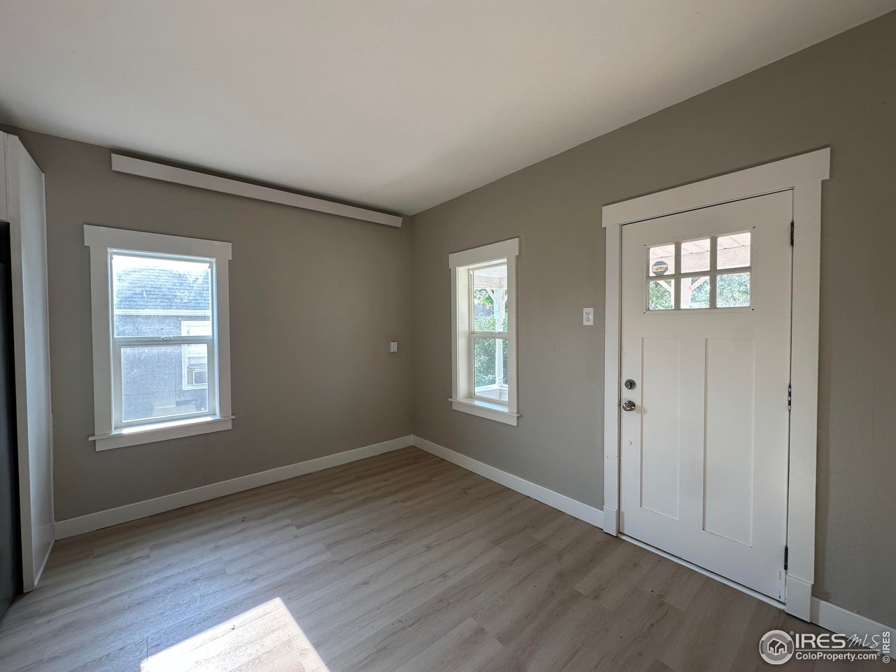 514 Hamilton Street Sterling, CO 80751 - Photo 4 of 12 Living Room