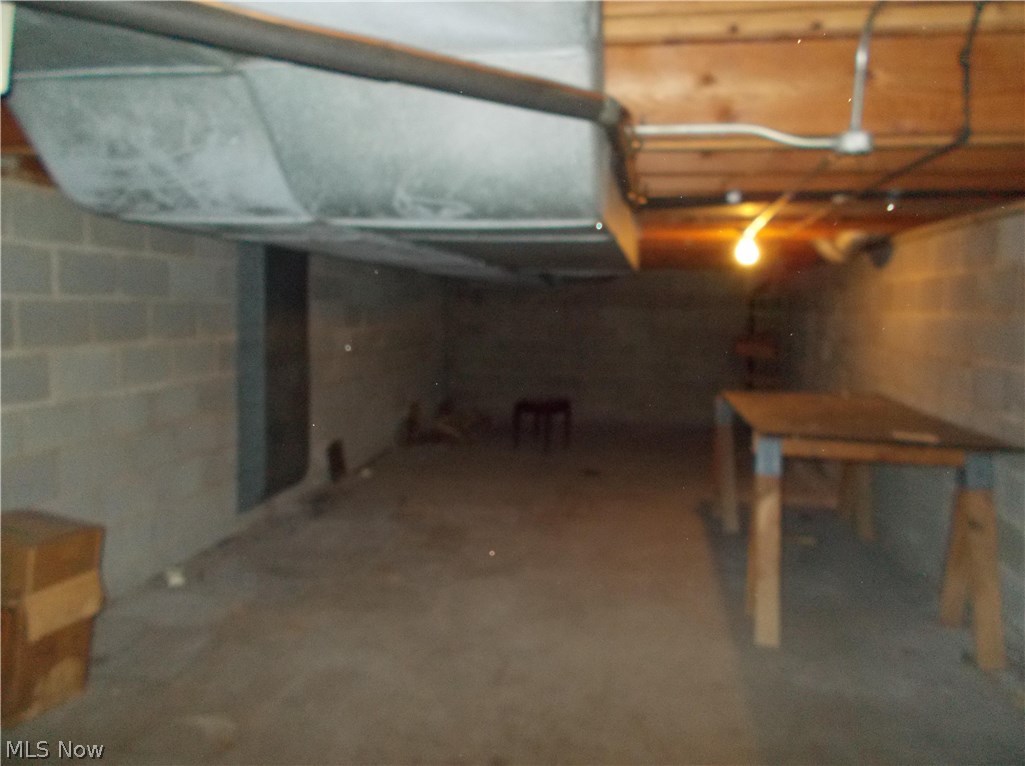 1237 Hereford Road Cleveland, OH 44118 - Photo 24 of 26 Gallery Image 24