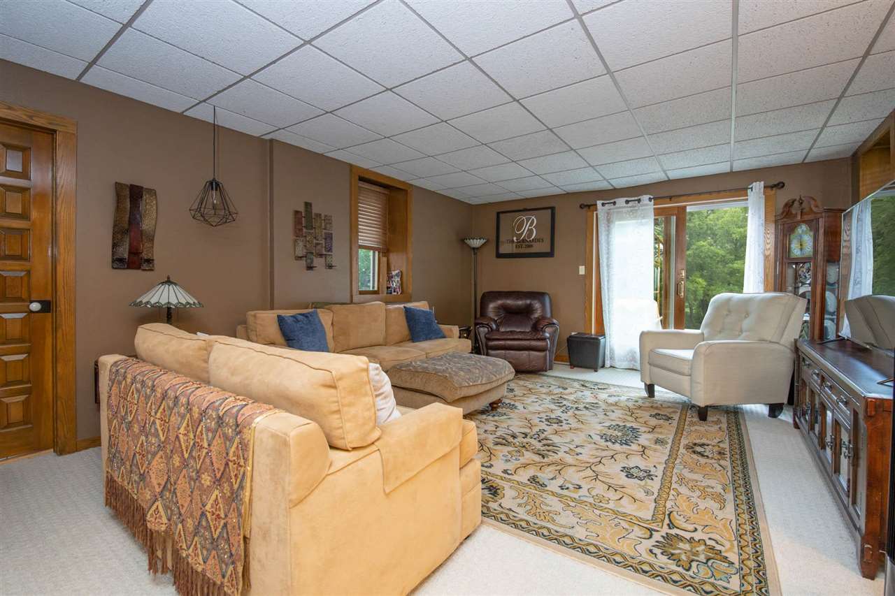 9463 Edwardsville Road Winnebago, IL 61088 - Photo 6 of 53 Gallery Image 6