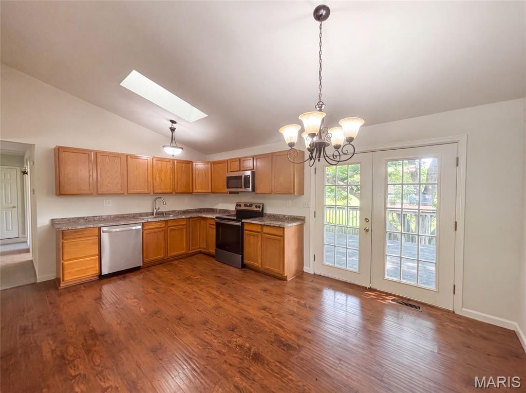 82 Cedar Ridge Drive Pacific, MO 63069 - Photo 2 of 16 Gallery Image 2