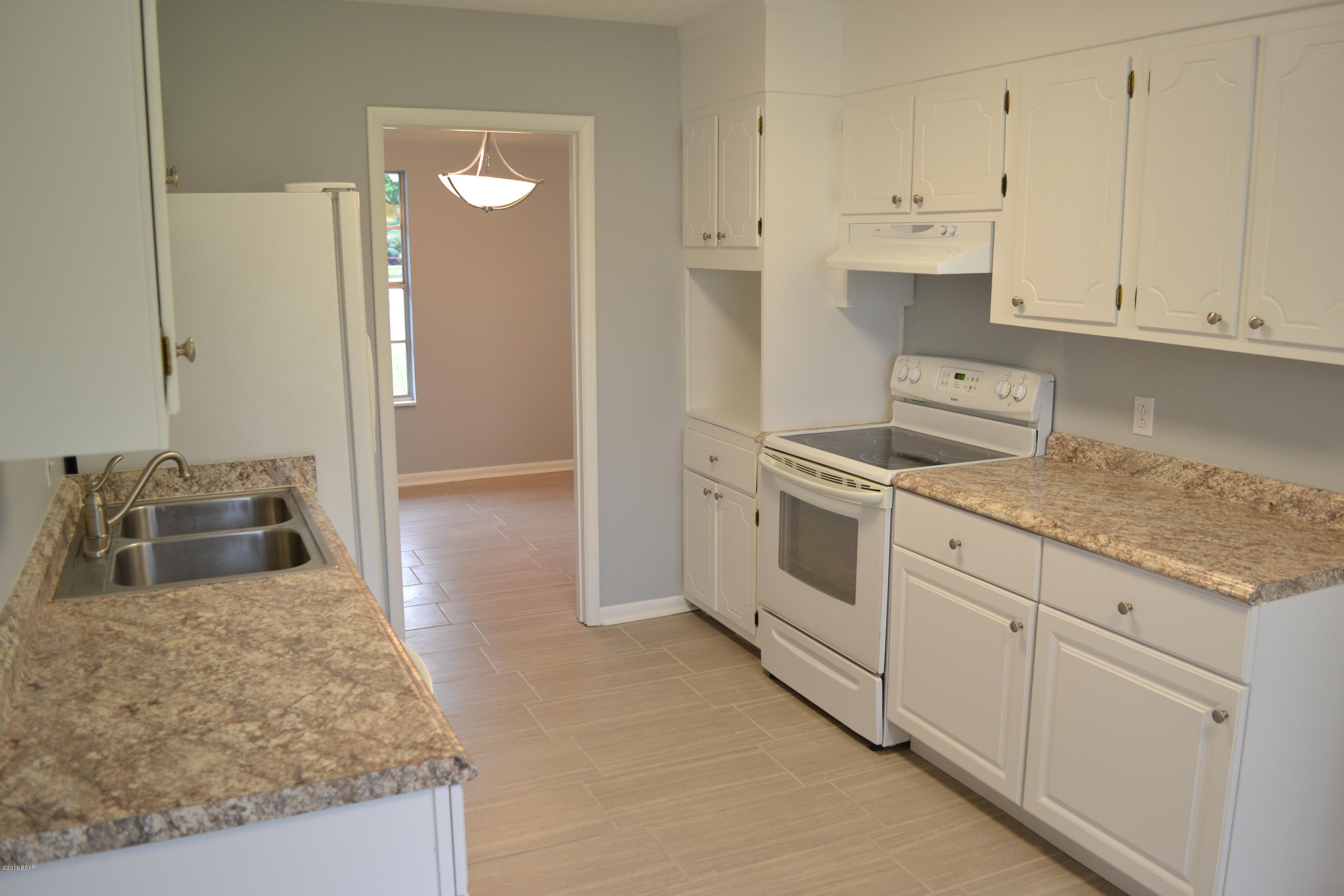 819 Huntingdon Road Panama City, FL 32405 - Photo 9 of 44 Gallery Image 9