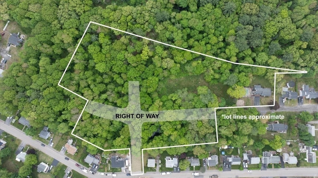 48 Knollwood Road Norwell, MA 02061 - Photo 39 of 41 a view of a yard from a balcony