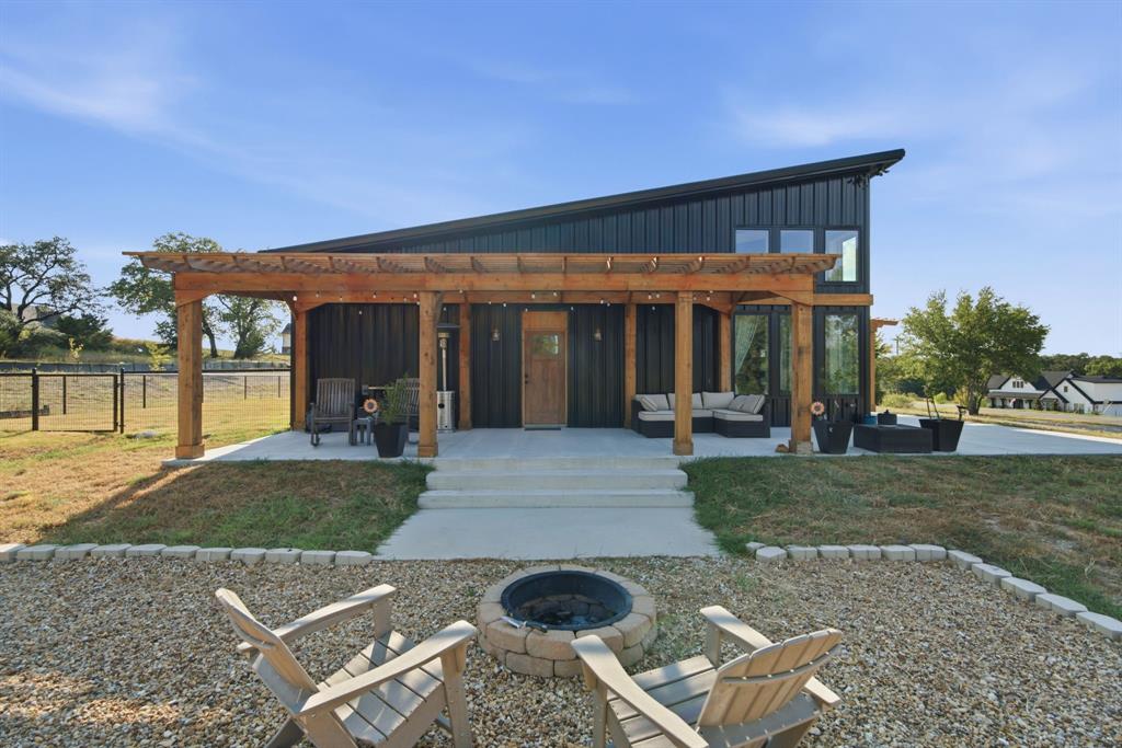 2430 North Cardinal Road Azle, TX 76020 - Photo 4 of 40 Gallery Image 4