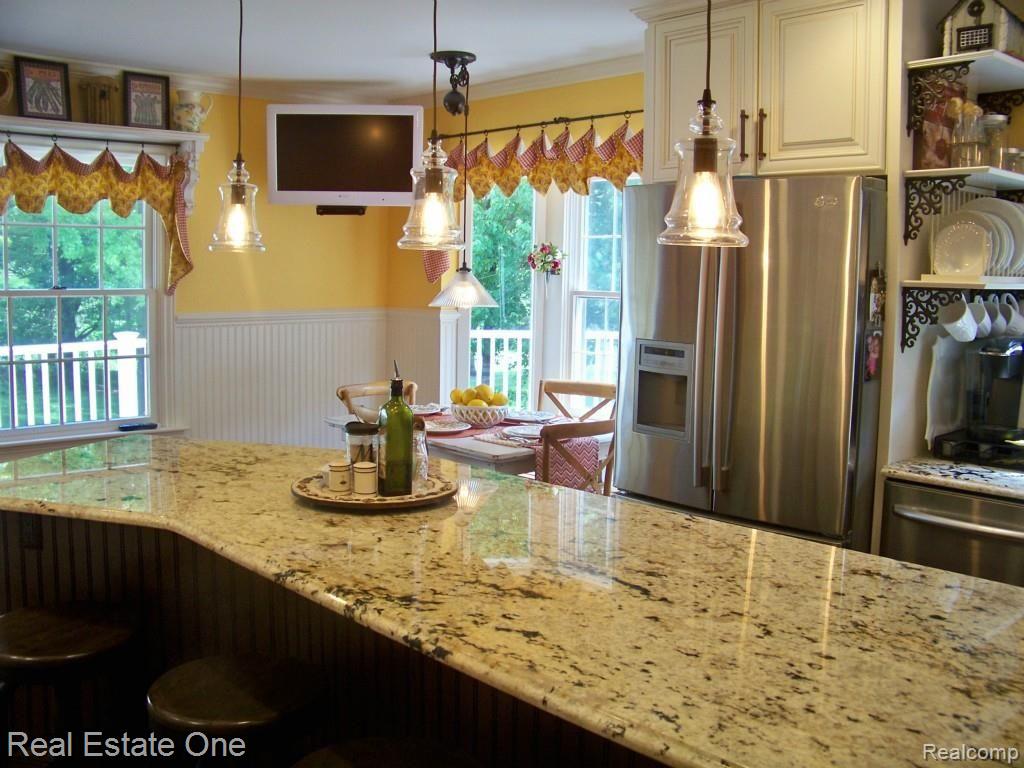 3208 North Tipsico Lake Road Hartland, MI 48353 - Photo 41 of 87 025.jpg