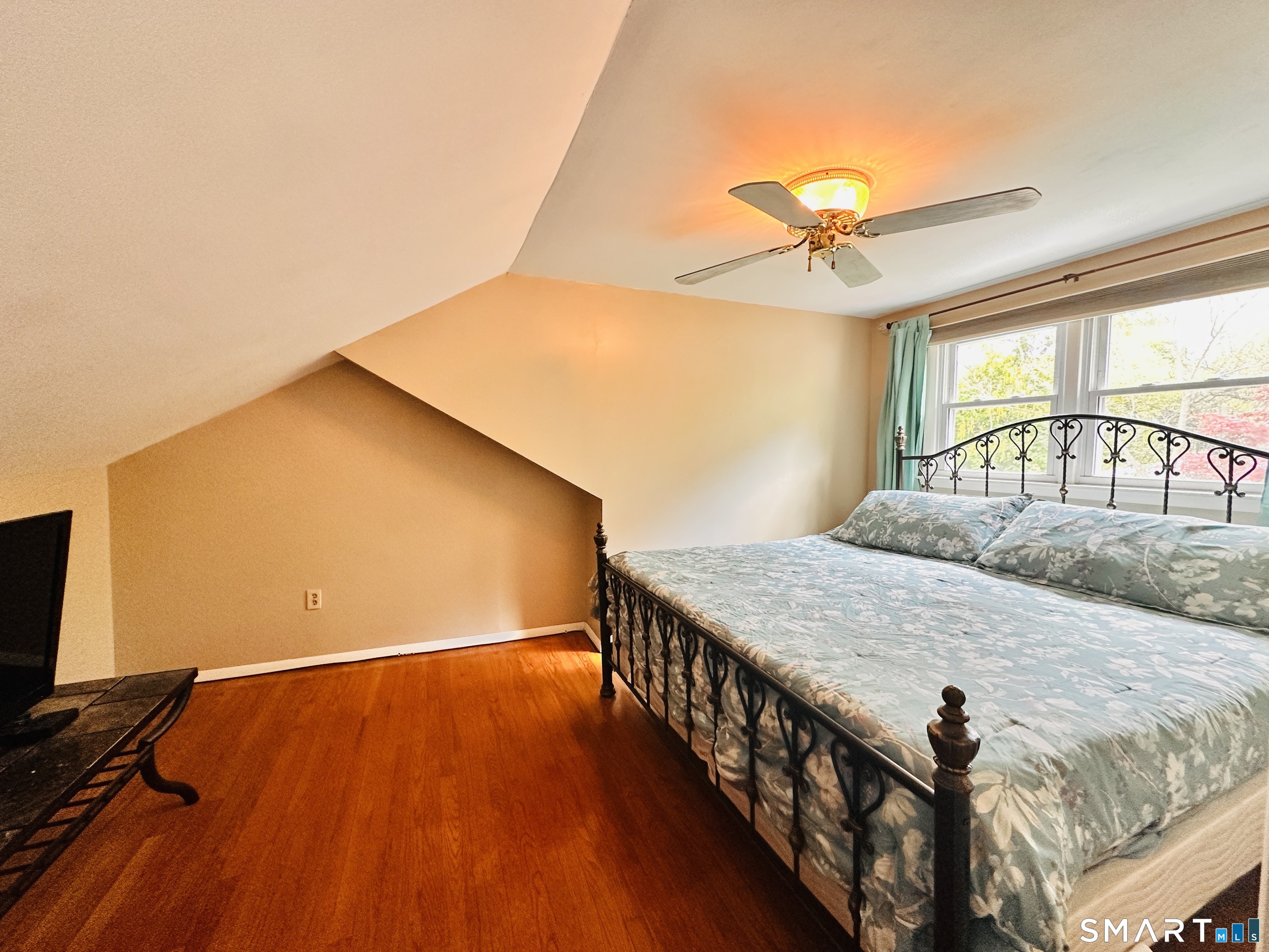 761 Jones Hill Road West Haven, CT 06516 - Photo 16 of 39
