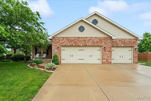 $450,000 | 1305 Greenbank Way, O'Fallon, IL 62269