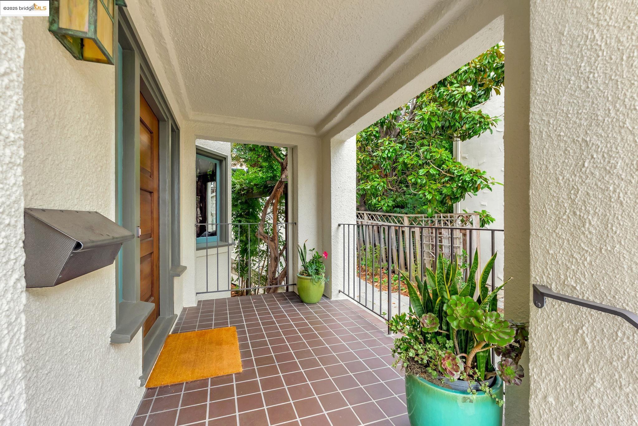 971 Santa Barbara Road Berkeley, CA 94707 - Photo 31 of 37 a view of a balcony with garden