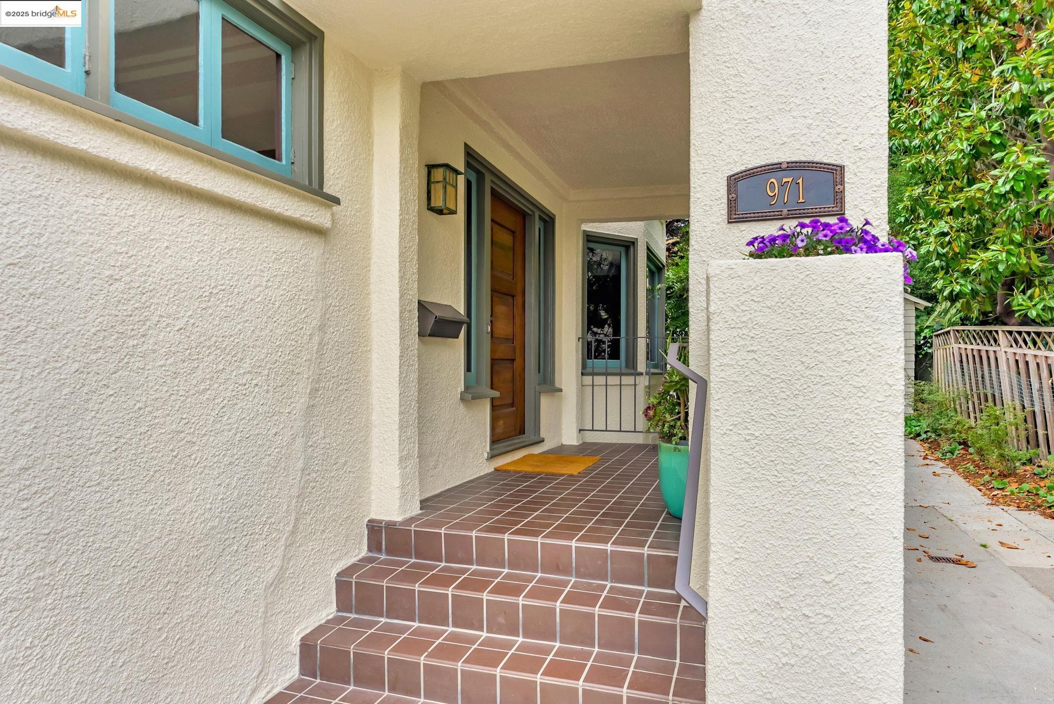 971 Santa Barbara Road Berkeley, CA 94707 - Photo 33 of 37 a balcony with view of an outdoor space
