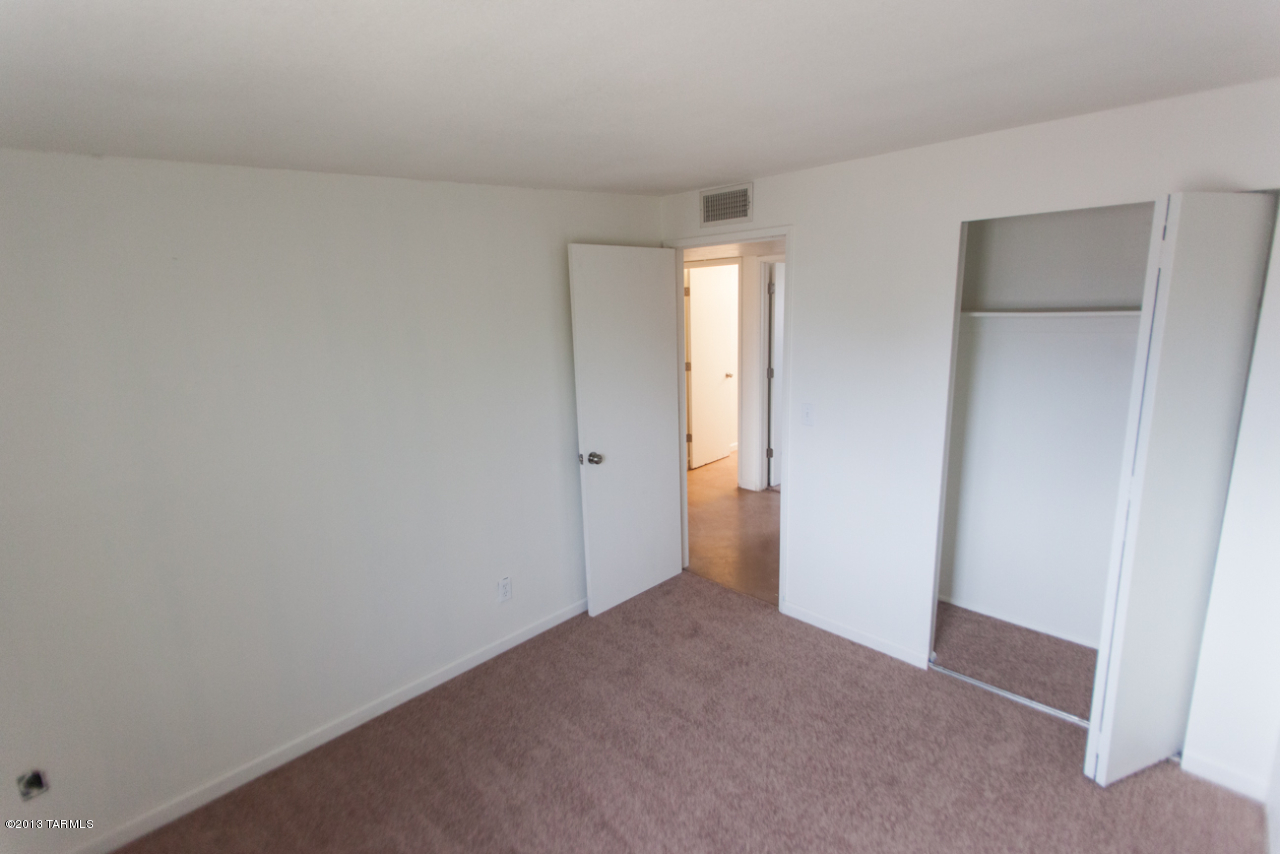 7015 East Stella Road Tucson, AZ 85730 - Photo 23 of 31 Gallery Image 23