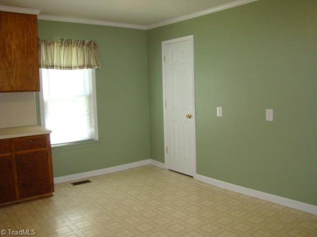 500 Valley Road Asheboro, NC 27203 - Photo 5 of 16 Kitchen.