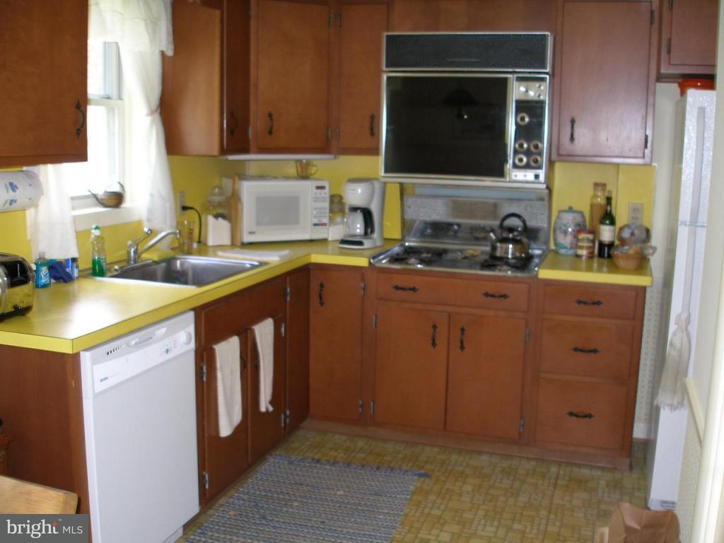 141 Riverside Avenue Lancaster, PA 17602 - Photo 8 of 9 Gallery Image 8