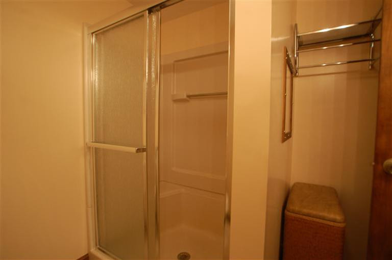 801 New Fox Road Irvine, KY 40336 - Photo 18 of 28 Great stand-up shower with extra room fo