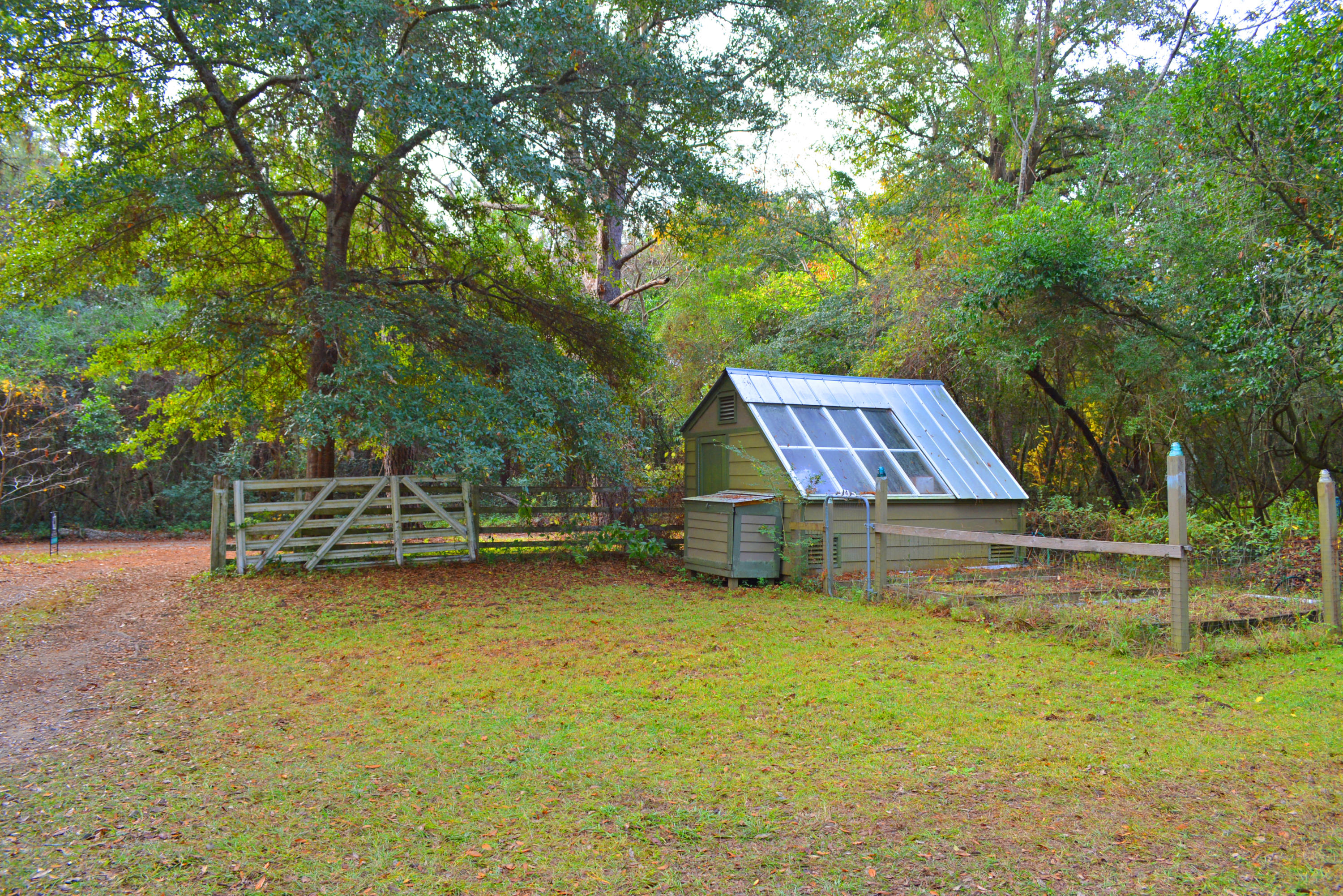 2728 Cast Net Road Johns Island, SC 29455 - Photo 18 of 27 Garden Shed