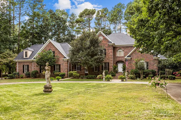 $824,900 | 115 West Glenview Drive, Salisbury, NC 28147