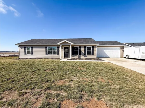 $229,900 | 1109 South Walters Street, Robinson, IL 62454