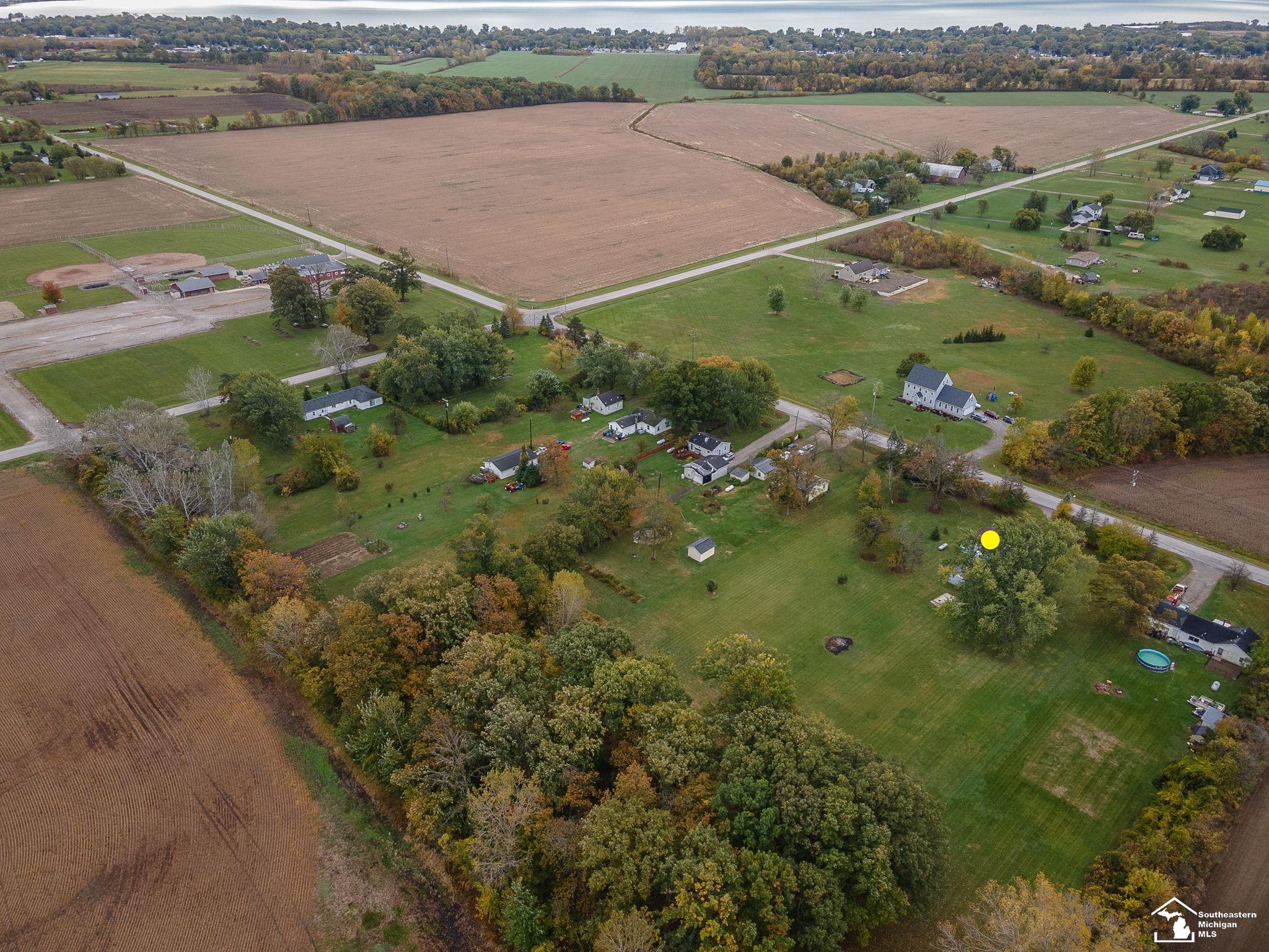 1929 Fix Road Monroe, MI 48162 - Photo 31 of 33 50158447-24f930f8-4de4-4385-ab3d-bf83ea913aec.JPG