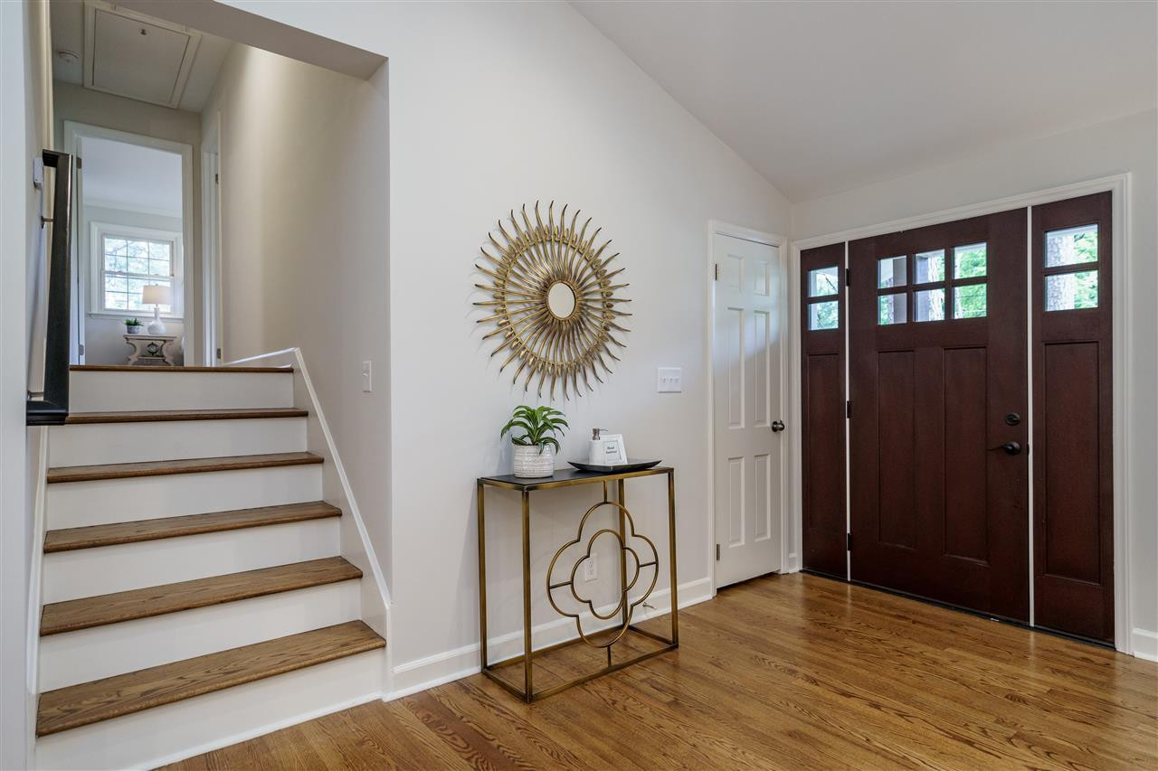 126 Crestview Road Raleigh, NC 27609 - Photo 4 of 30 Photo 4