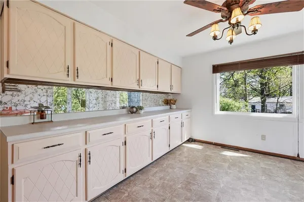 $170,000 | 2305 South Crescent Avenue, Independence, MO 64052