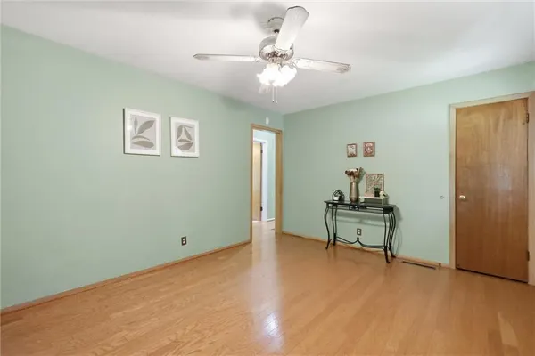 $170,000 | 2305 South Crescent Avenue, Independence, MO 64052