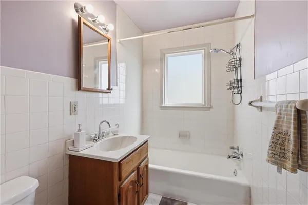 $170,000 | 2305 South Crescent Avenue, Independence, MO 64052