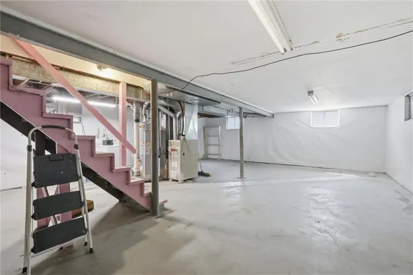 $170,000 | 2305 South Crescent Avenue, Independence, MO 64052