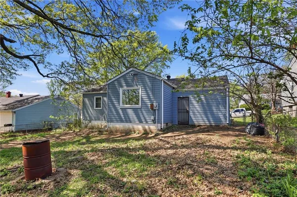 $170,000 | 2305 South Crescent Avenue, Independence, MO 64052