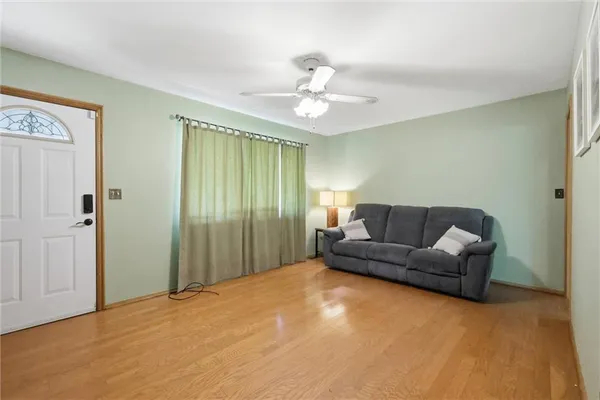 $170,000 | 2305 South Crescent Avenue, Independence, MO 64052