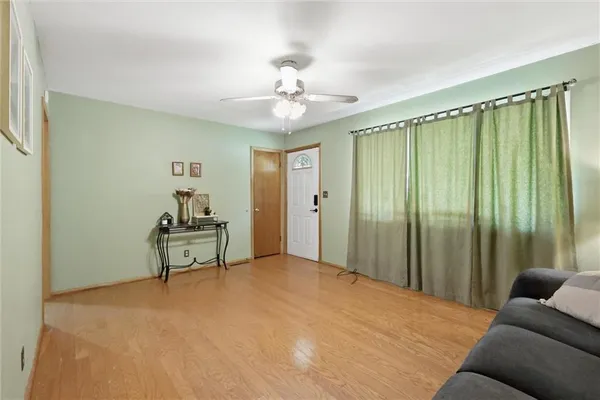 $170,000 | 2305 South Crescent Avenue, Independence, MO 64052